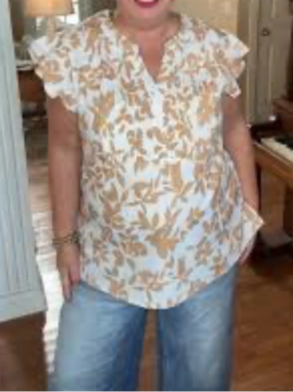 NWT 18/20 Floral Flutter Sleeve Blouse - White & Tan